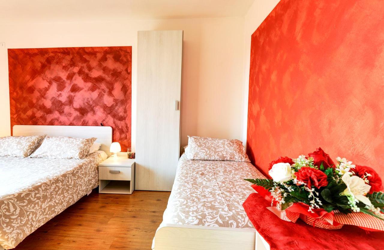 Hotel Dal Rosso San Floriano del Cóllio Exterior foto